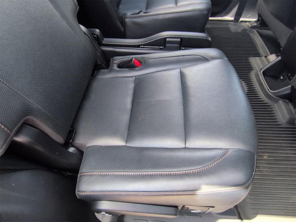 used 2019 Toyota Highlander car, priced at $27,995