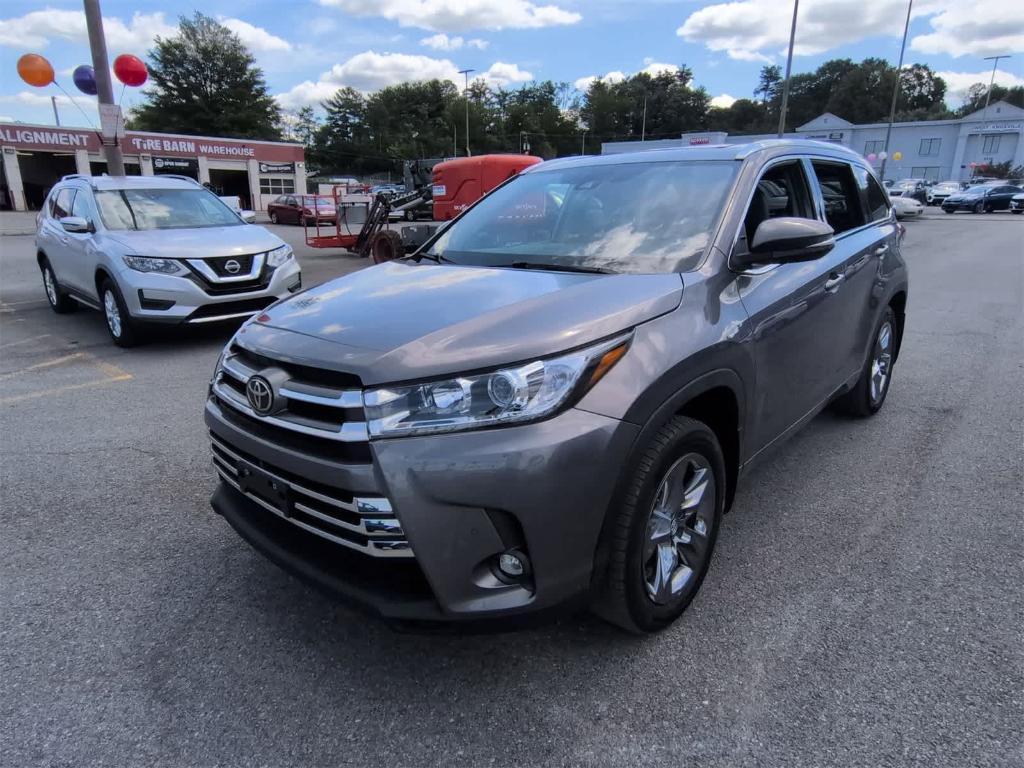 used 2019 Toyota Highlander car, priced at $27,995