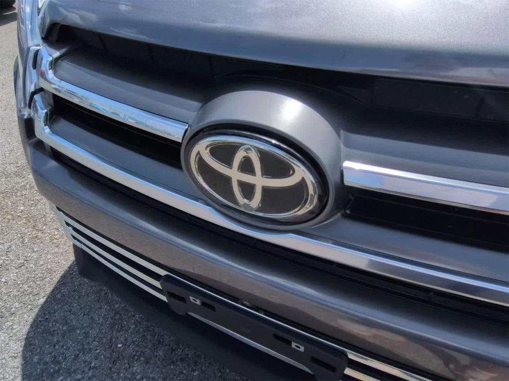 used 2019 Toyota Highlander car, priced at $27,995