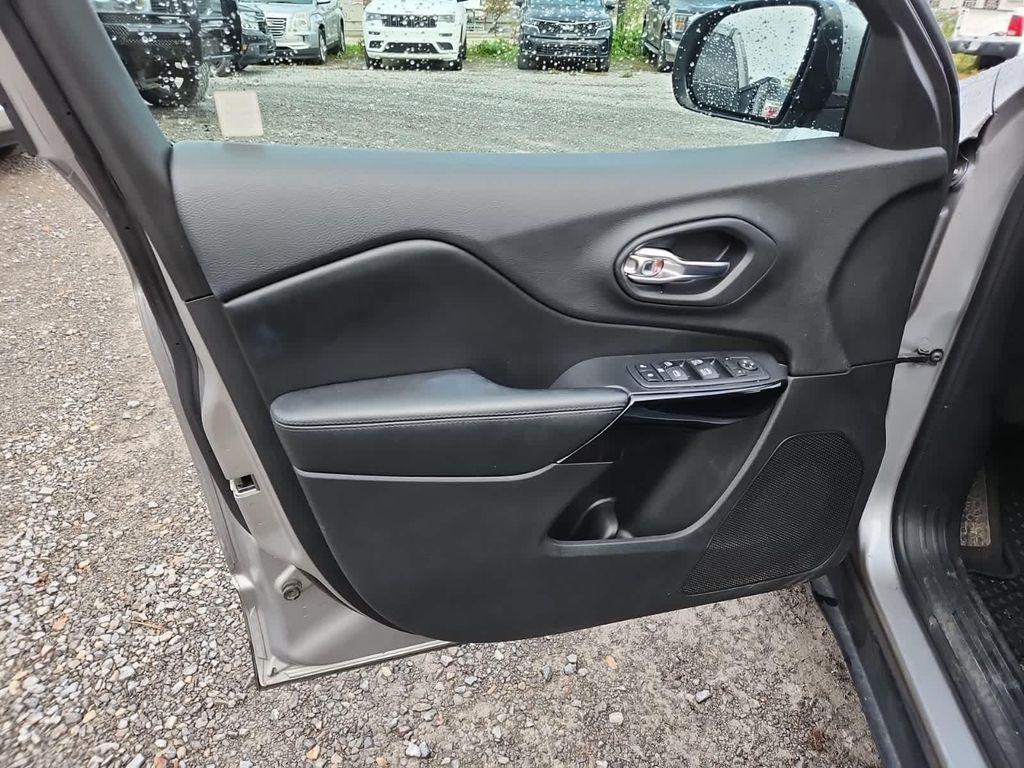 used 2020 Jeep Cherokee car, priced at $16,500