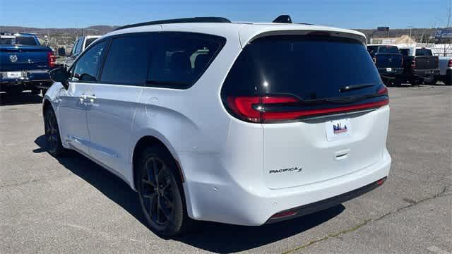 new 2024 Chrysler Pacifica car, priced at $36,265