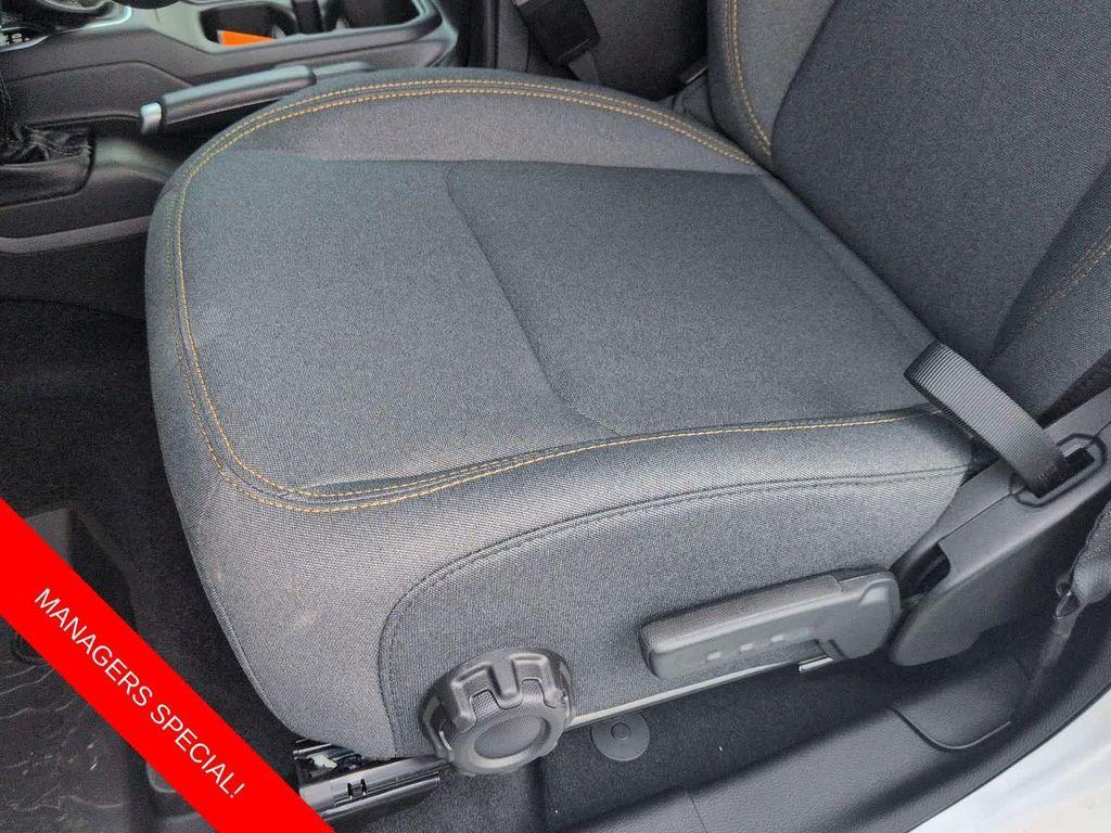 new 2025 Jeep Gladiator car, priced at $39,585