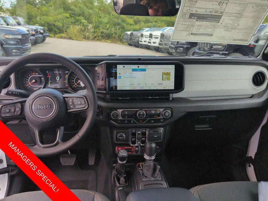 new 2025 Jeep Gladiator car, priced at $39,585
