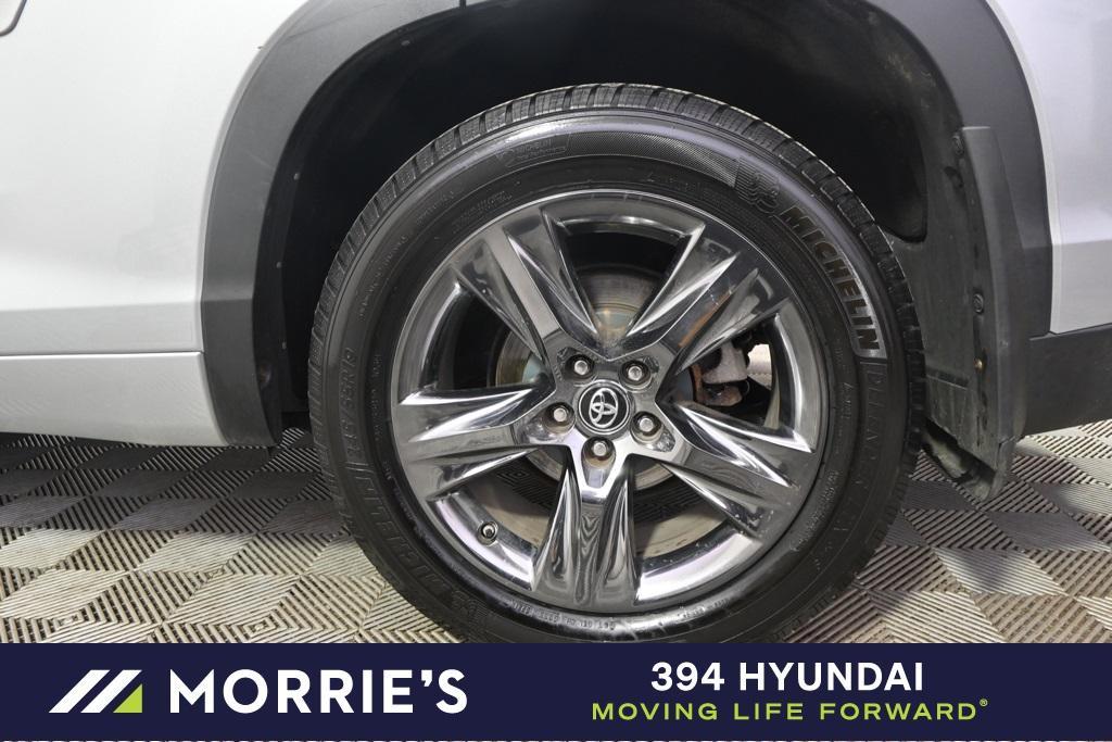 used 2018 Toyota Highlander car, priced at $21,999