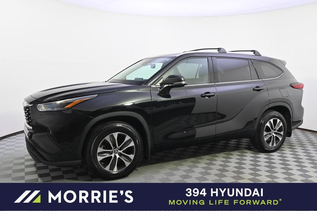 used 2022 Toyota Highlander car, priced at $30,999