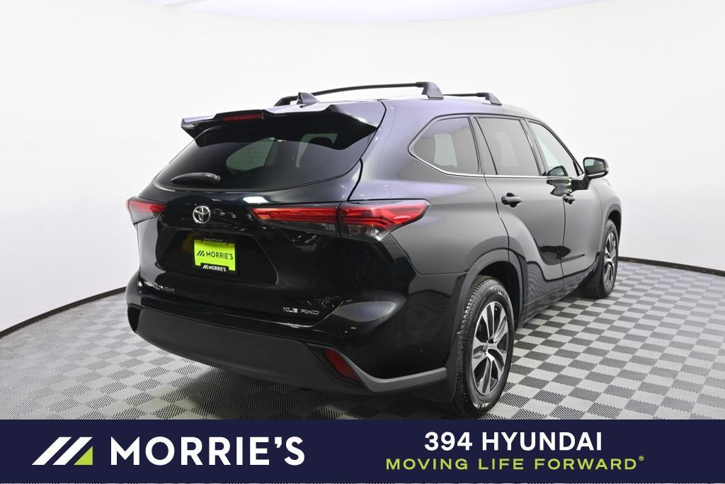 used 2022 Toyota Highlander car, priced at $30,999