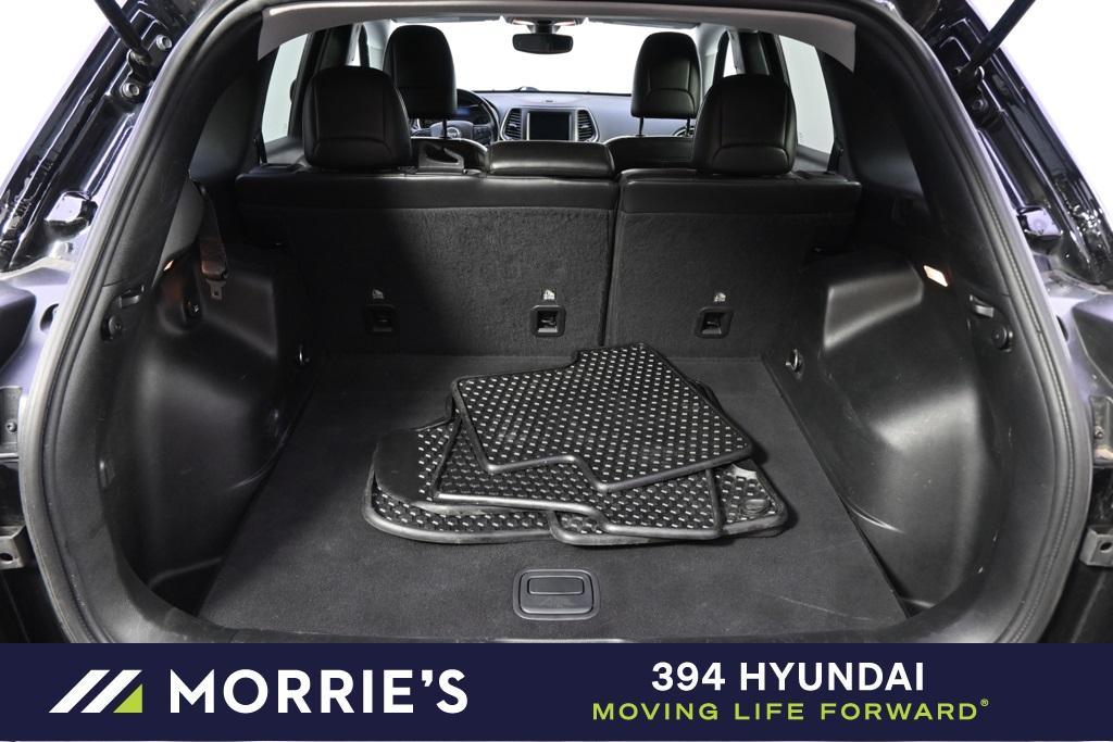 used 2020 Jeep Cherokee car, priced at $16,796