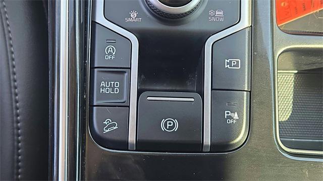 used 2022 Kia Sorento car, priced at $29,699