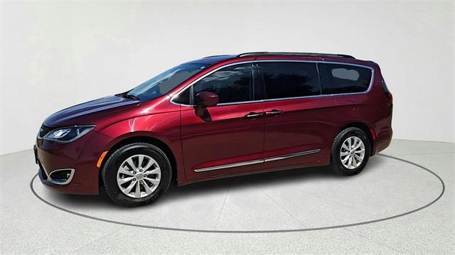 used 2017 Chrysler Pacifica car, priced at $14,999