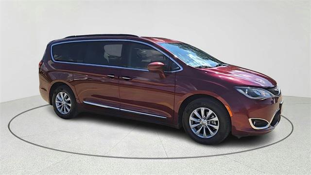 used 2017 Chrysler Pacifica car, priced at $14,999