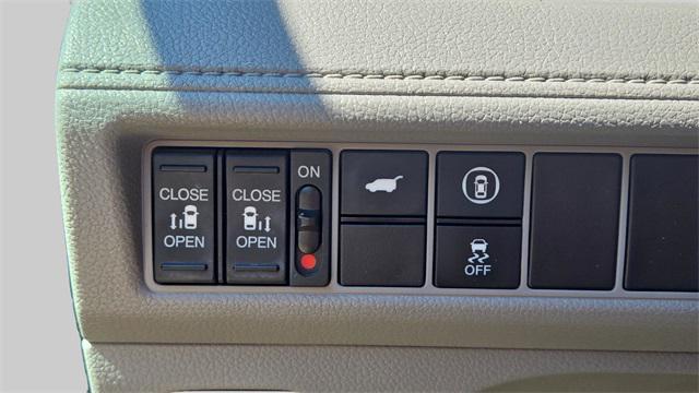 used 2022 Honda Odyssey car, priced at $35,999