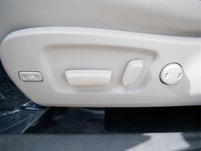 used 2015 Toyota Highlander car, priced at $18,999
