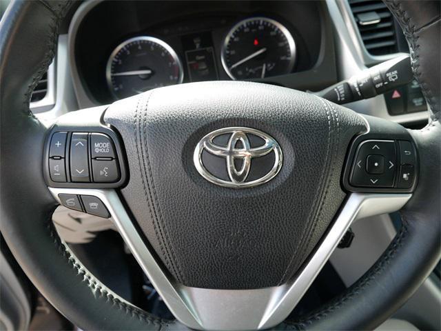 used 2015 Toyota Highlander car, priced at $18,999