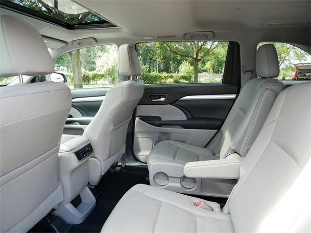 used 2015 Toyota Highlander car, priced at $18,999