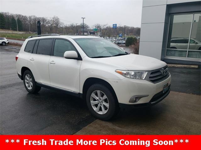 used 2013 Toyota Highlander car, priced at $11,999