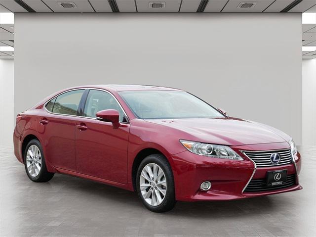 used 2014 Lexus ES 300h car, priced at $17,999