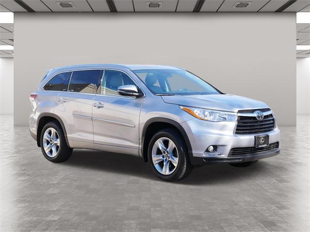 used 2016 Toyota Highlander car, priced at $17,499