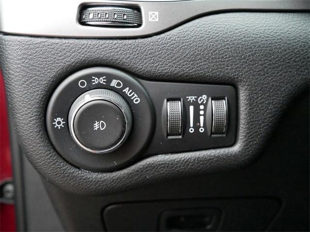 used 2019 Jeep Cherokee car, priced at $13,499
