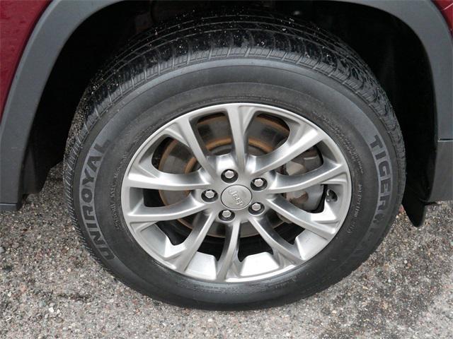 used 2019 Jeep Cherokee car, priced at $13,499