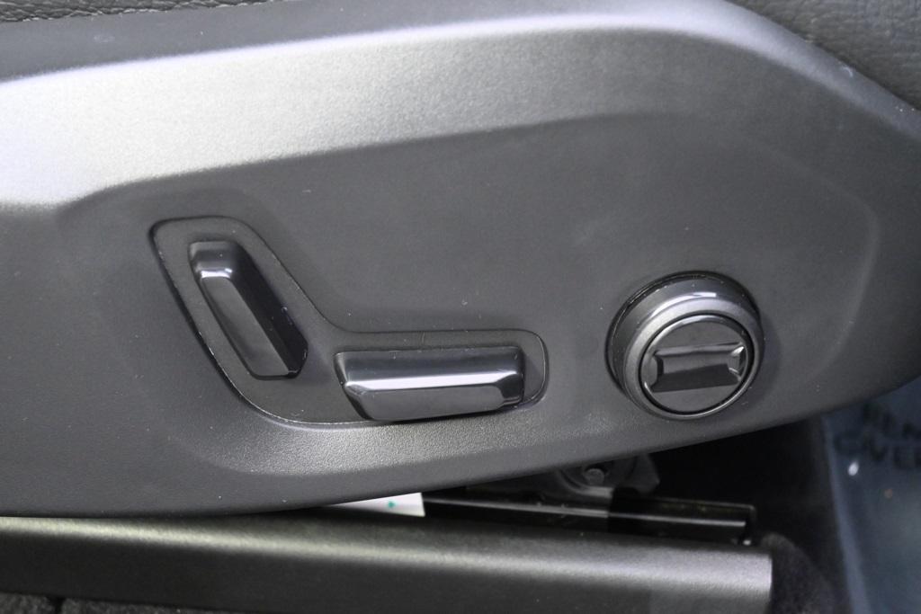used 2022 Volvo XC60 car, priced at $29,777
