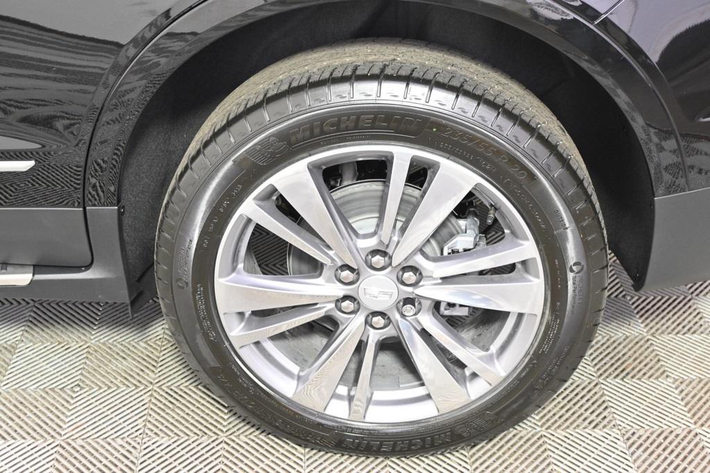 new 2025 Cadillac XT5 car, priced at $60,384