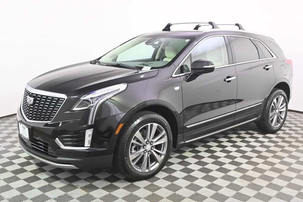 new 2025 Cadillac XT5 car, priced at $60,384