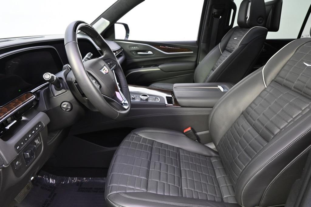 used 2022 Cadillac Escalade ESV car, priced at $84,998