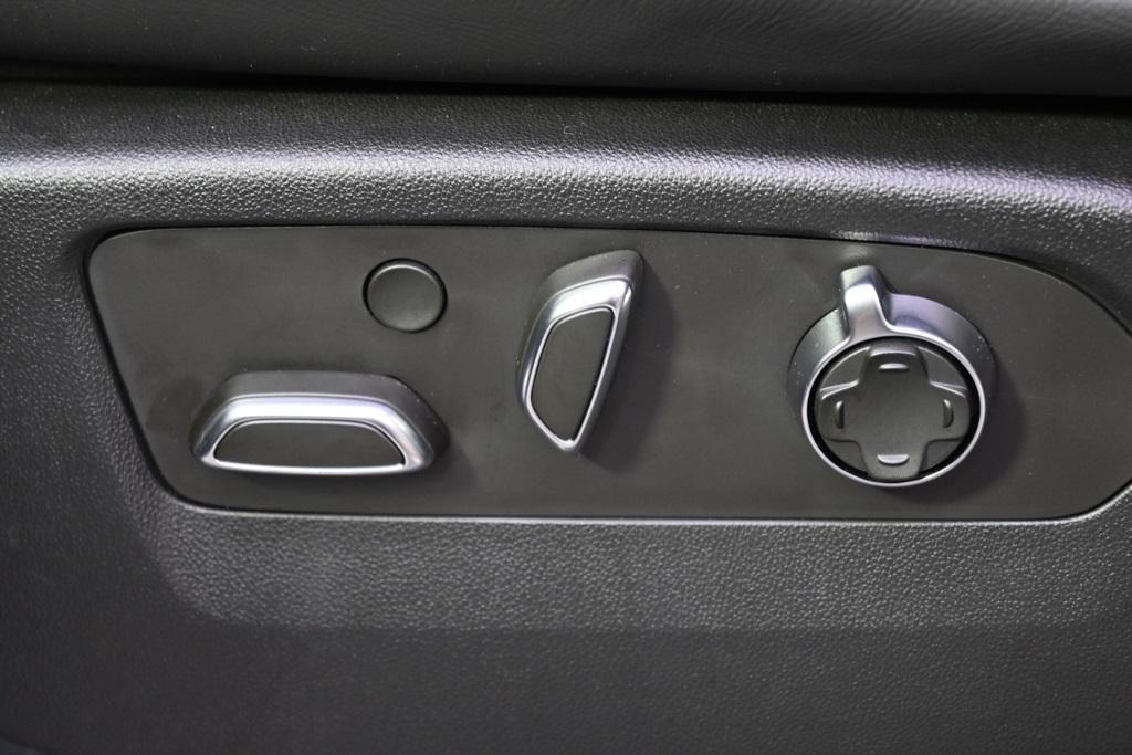 used 2022 Cadillac Escalade ESV car, priced at $84,998