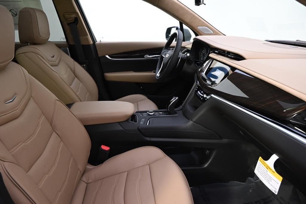 new 2025 Cadillac XT6 car, priced at $75,884