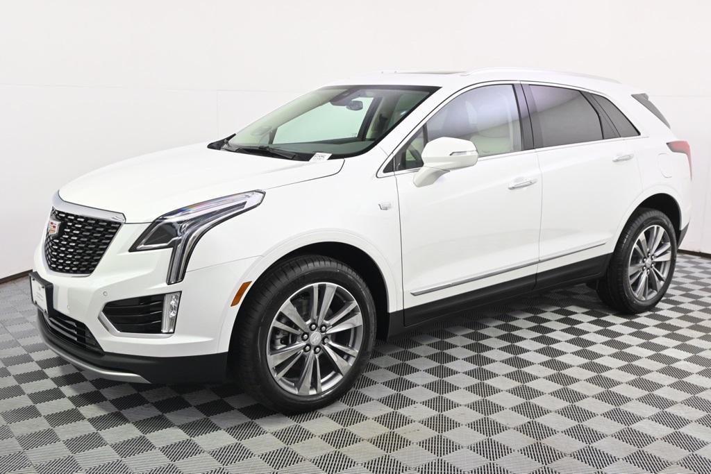 new 2025 Cadillac XT5 car, priced at $56,004