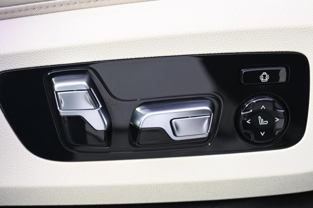 used 2021 BMW X7 car, priced at $43,998