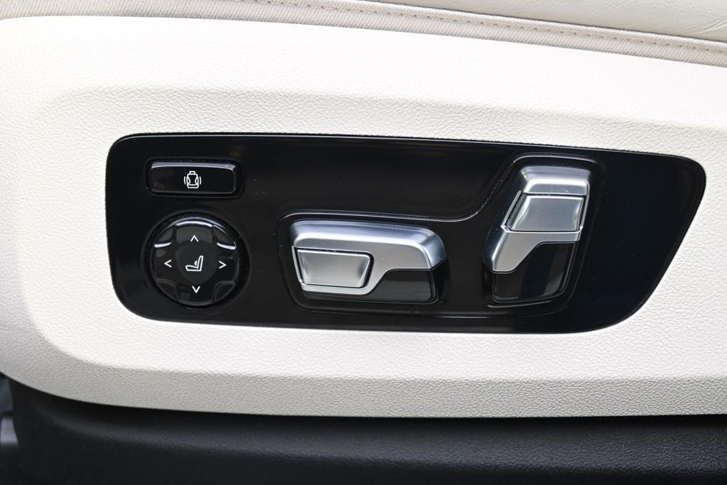 used 2021 BMW X7 car, priced at $43,998