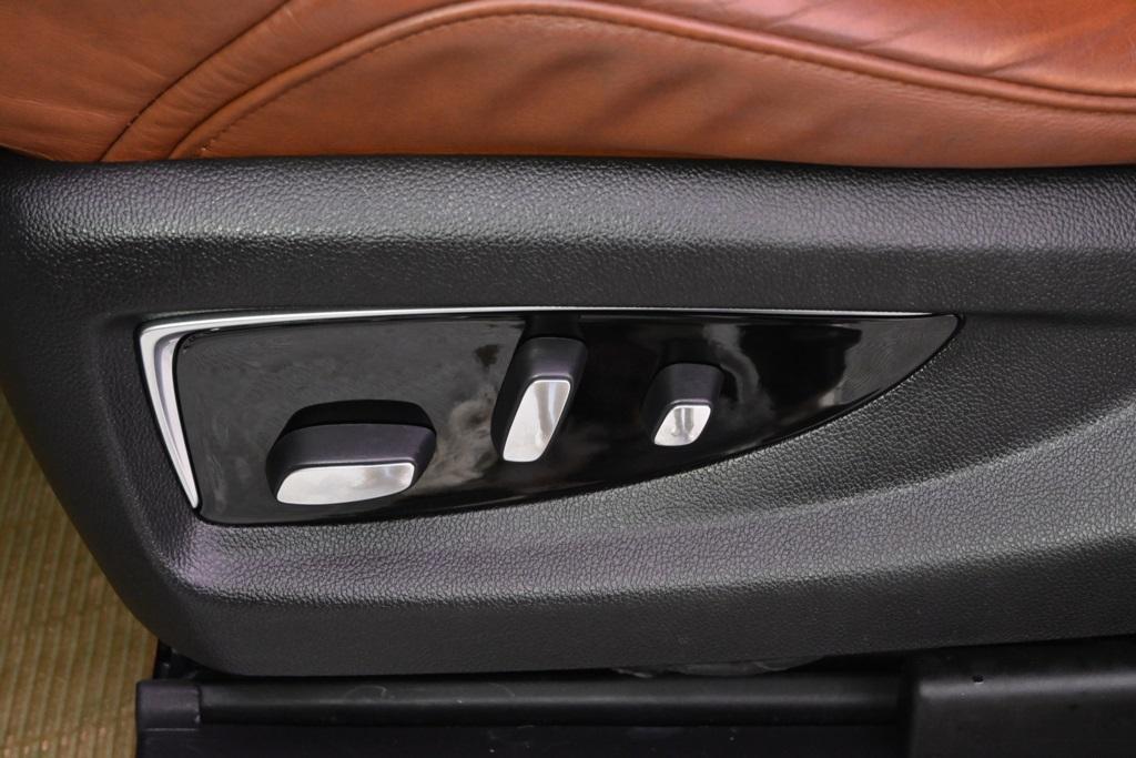 used 2019 Cadillac Escalade ESV car, priced at $27,998