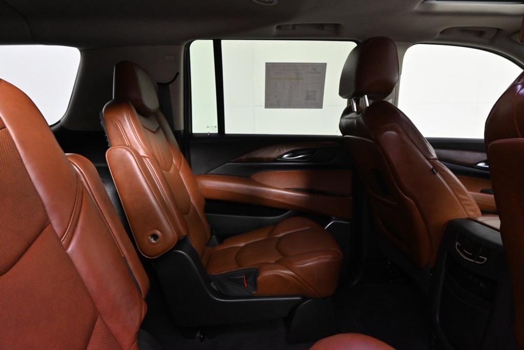 used 2019 Cadillac Escalade ESV car, priced at $27,998