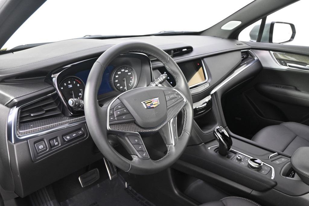 new 2025 Cadillac XT5 car, priced at $62,965