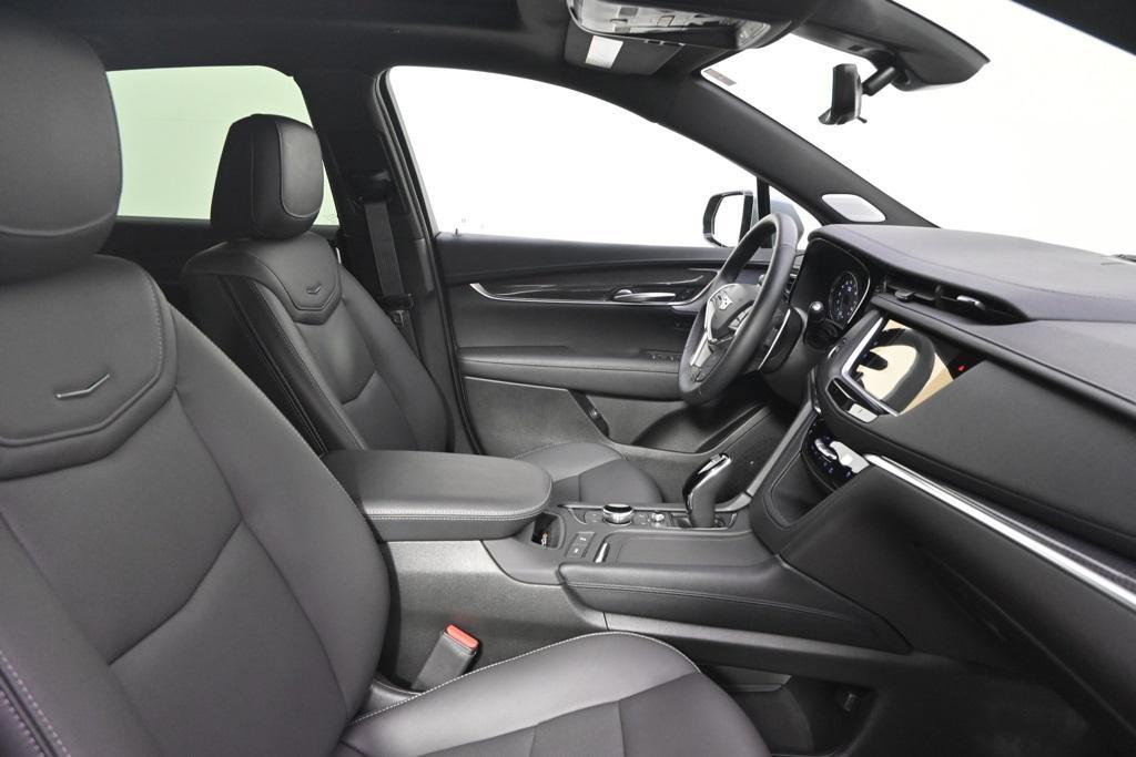new 2025 Cadillac XT5 car, priced at $62,965