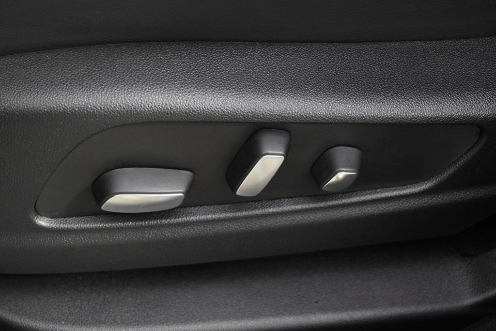 new 2025 Cadillac XT5 car, priced at $62,965