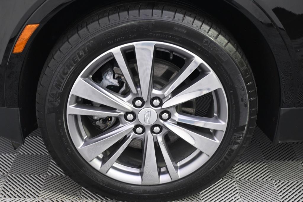 used 2025 Cadillac XT5 car, priced at $44,444