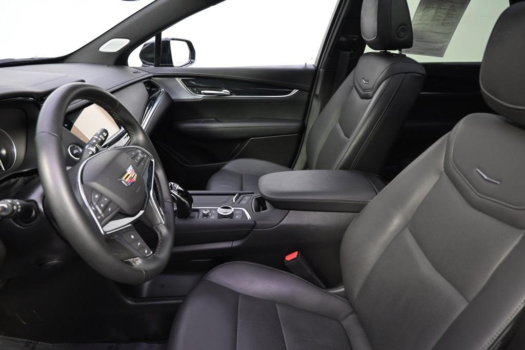 used 2025 Cadillac XT5 car, priced at $44,444