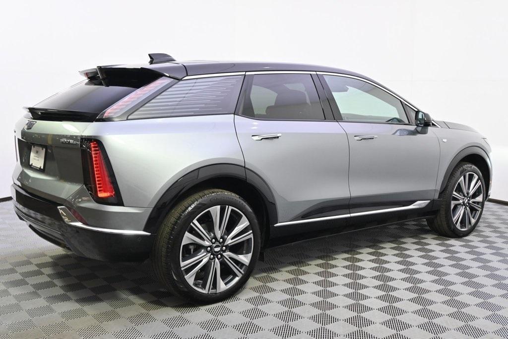 new 2025 Cadillac OPTIQ car, priced at $59,615