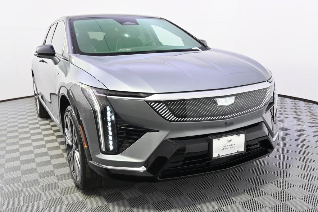 new 2025 Cadillac OPTIQ car, priced at $59,615