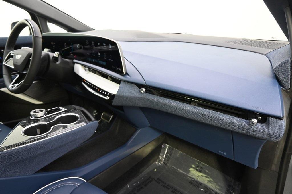 new 2025 Cadillac OPTIQ car, priced at $59,615