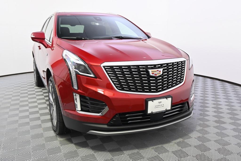 new 2025 Cadillac XT5 car, priced at $58,084