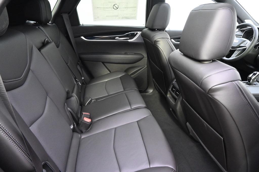 new 2025 Cadillac XT5 car, priced at $58,084