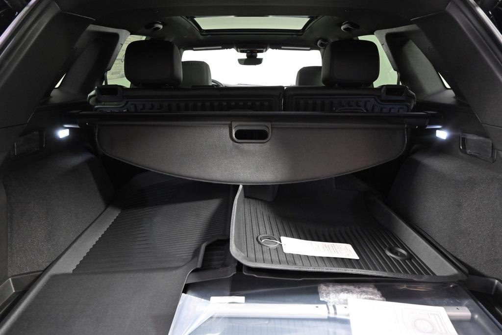 new 2025 Cadillac XT5 car, priced at $57,664