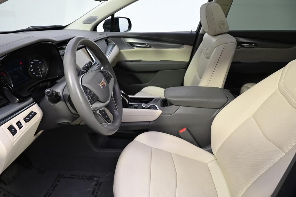 used 2022 Cadillac XT5 car, priced at $32,998