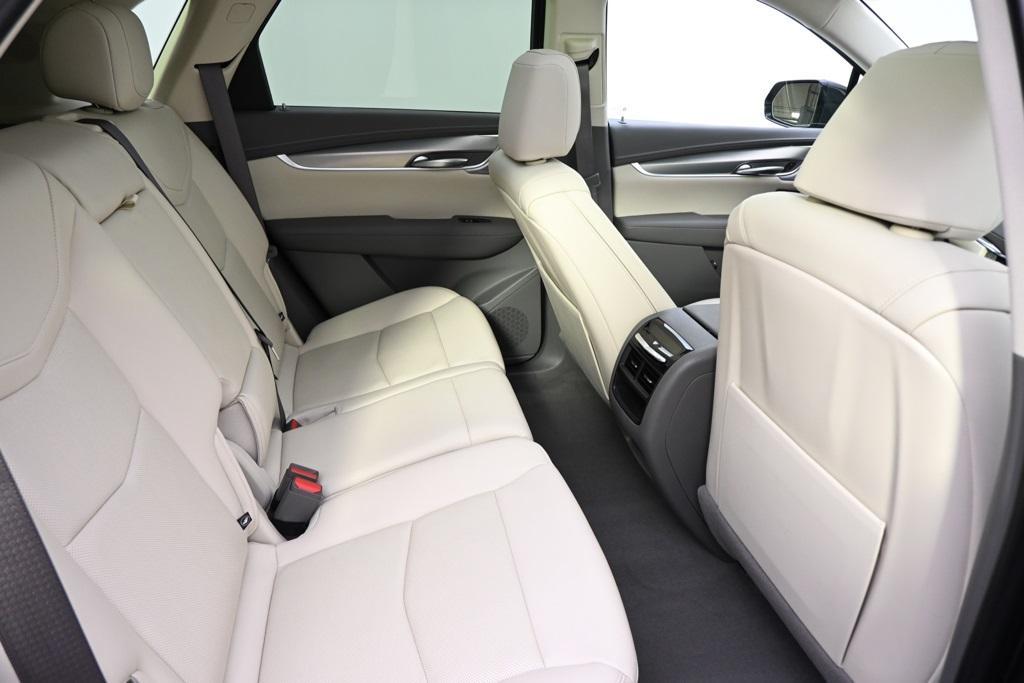 used 2022 Cadillac XT5 car, priced at $32,998