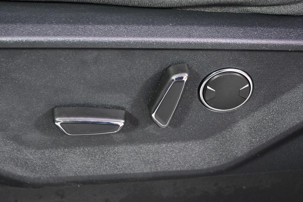used 2021 Ford F-150 car, priced at $31,998
