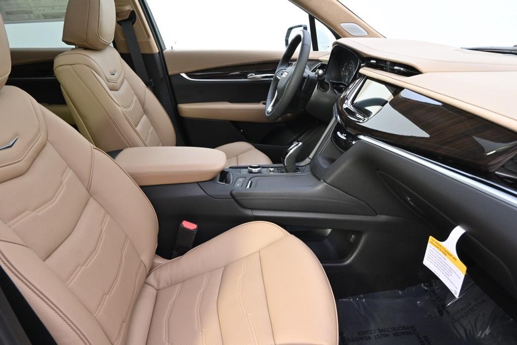 new 2025 Cadillac XT6 car, priced at $75,709