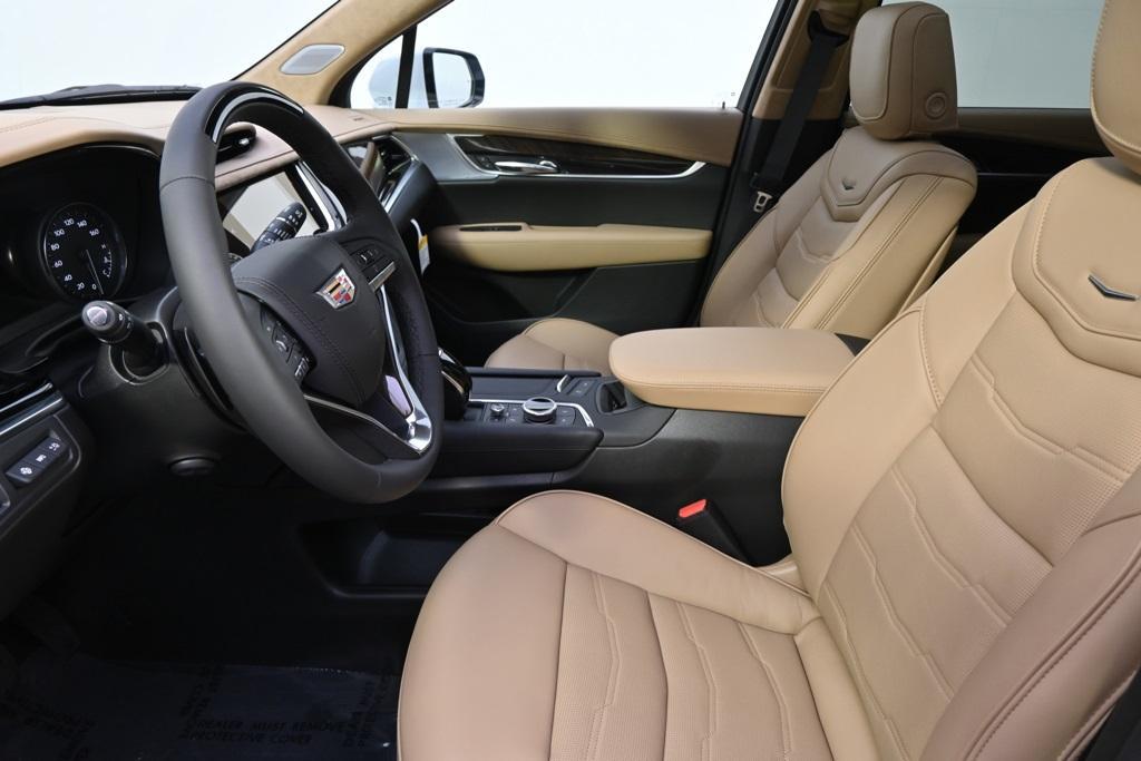 new 2025 Cadillac XT6 car, priced at $75,709